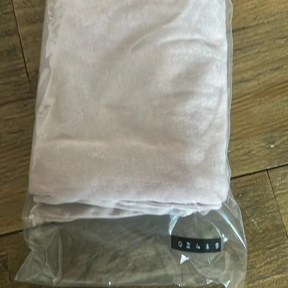 UNSUBSCRIBED Blush Crochet Lace-Trimmed Tank Top Basic Feminine Balletcore - Picture 8 of 8